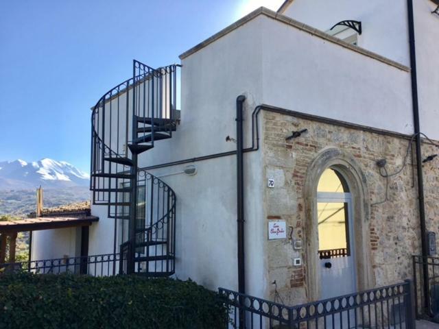Casa Elvira Basilico Villa San Valentino in Abruzzo Citeriore Luaran gambar